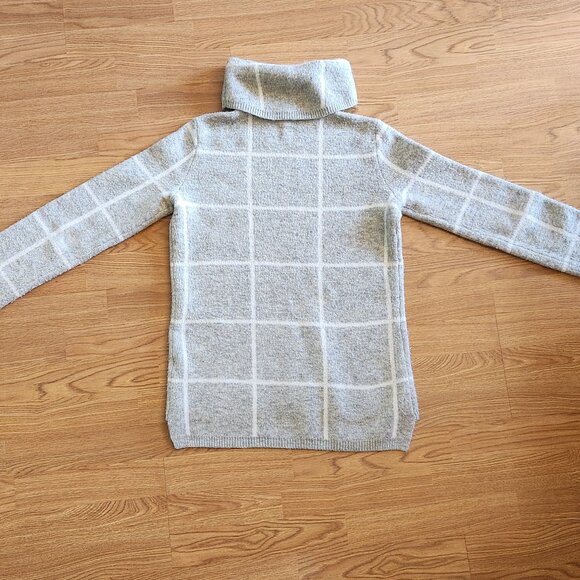 Amalli Talli Light Grey and White Striped Turtleneck Sweater - Picture 3 of 6